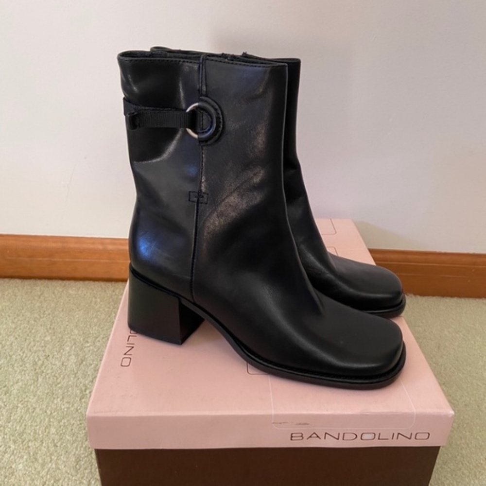 Bandolino Black Leather Boots - Size 7.5
